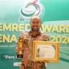 Direktur Utama Bank Aceh Syariah Fadhil Ilyas  Terima Penghargaan Pemred Award 2026