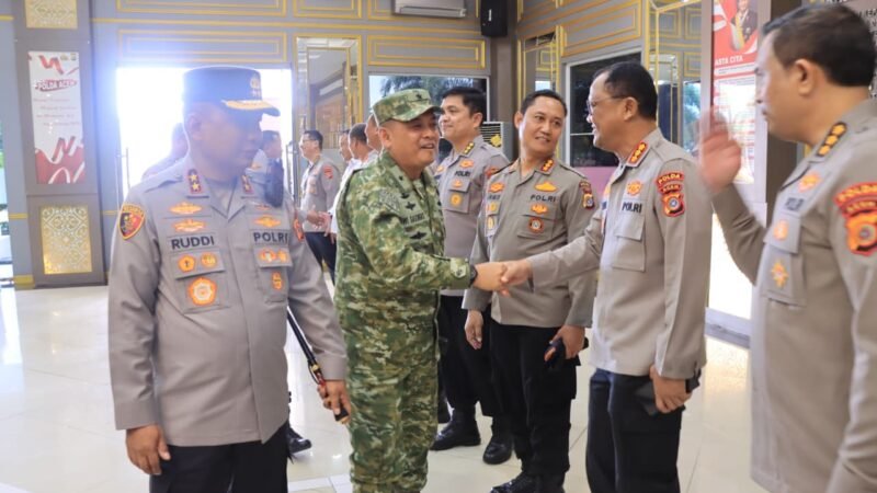Perkuat Sinergitas TNI-Polri,  Kapolda Aceh Terima Silaturahmi Kasdam Iskandar Muda