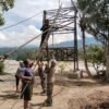 TNI dan Masyarakat Gotong Royong Perkuat Jembatan Gantung Penghubung Dua Desa di Aceh Tenggara