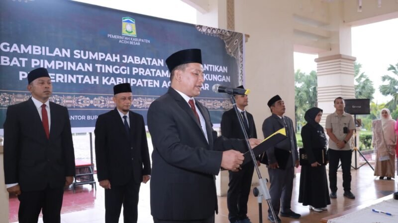 Bupati Lantik 8 Pejabat Pratama: “Saya Pegang Ikrar Kalian!” Tekankan Pelayanan Dasar