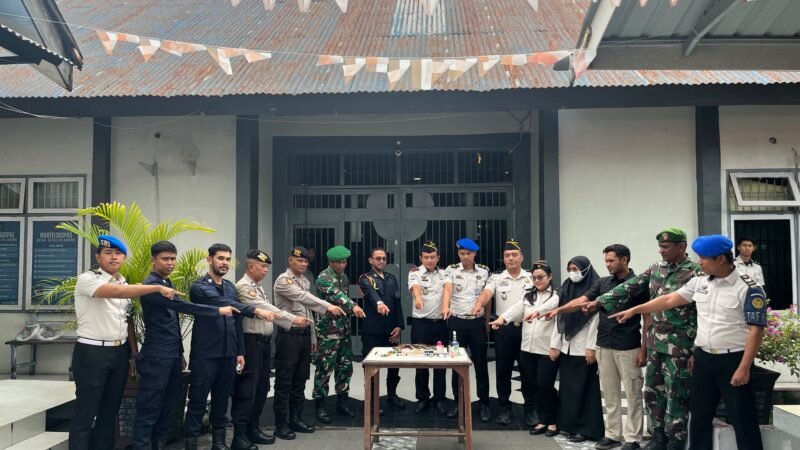 Geledah 5 Kamar, Rutan Jantho Sita Belasan Sajam dan Barang  Terlarang