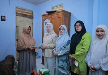 Kepedulian TP PKK Aceh Besar untuk Keluarga M. Nasir di Teureubeh Kota Jantho