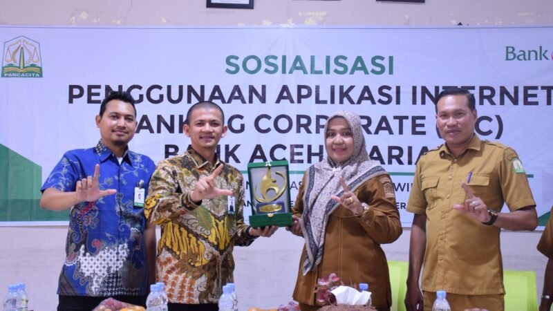 Tinggalkan Cara Manual,  Bank Aceh Kenalkan IBC ke SMA/SMK di Bireuen