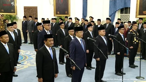 Geger Istana! Prabowo Rombak Besar 17 Pejabat,  Listyo Sigit Digeser ke Istana, Suyudi Ario Seto Naik Jadi Kapolri