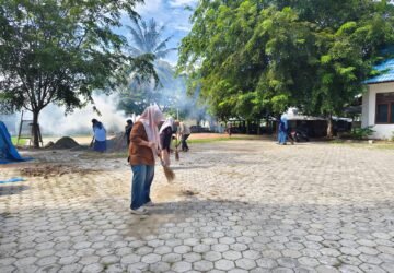 Jelang Maulid Raya Lhoknga, Keuchik, Istri Keuchik dan Muspika Gotong Royong